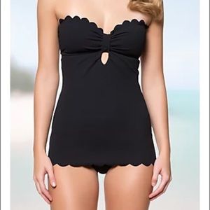 NWT Jessica Simpson Flattering Keyhole Swimsuit